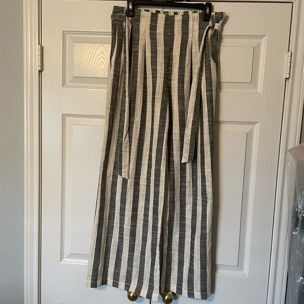 Wide Leg Striped Linen-Blend Pants - Black & White
